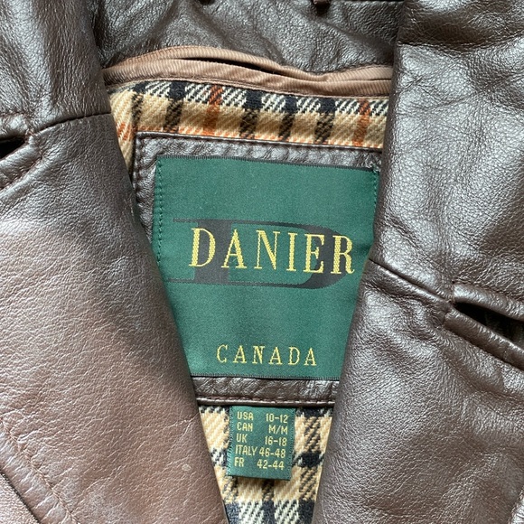 Danier Leather Trench - Picture 2 of 4